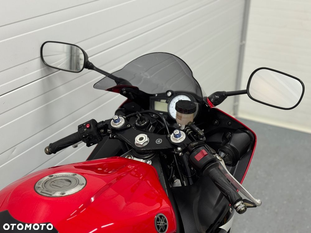 Yamaha R6 - 12