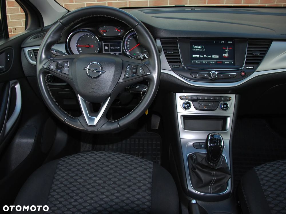 Opel Astra 1.4 T Enjoy S&S - 34