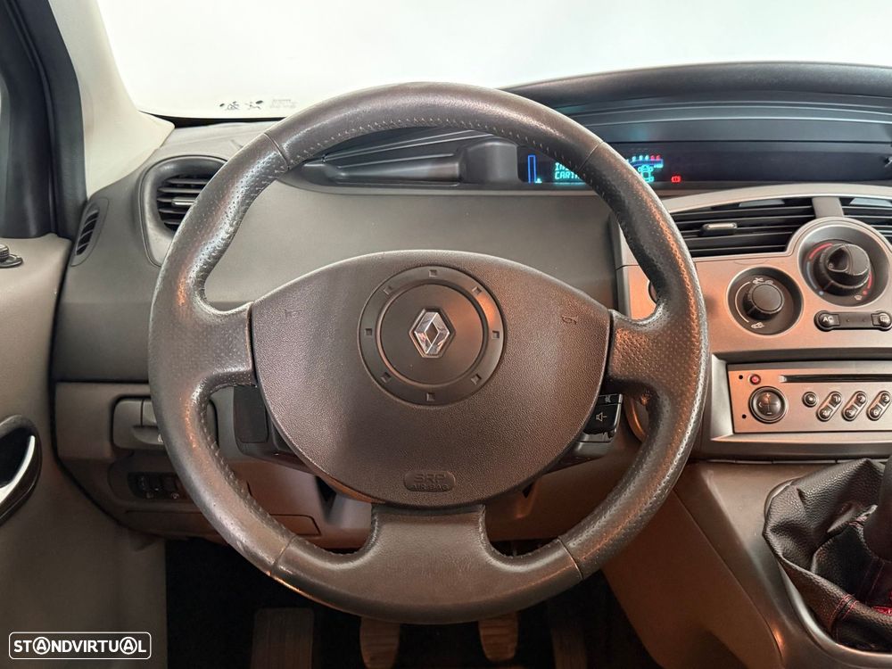 Renault Mégane Scénic - 18