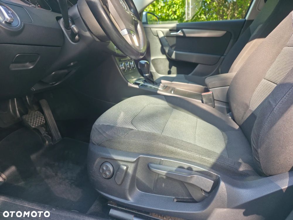 Volkswagen Passat 2.0 TDI Comfortline DSG - 8