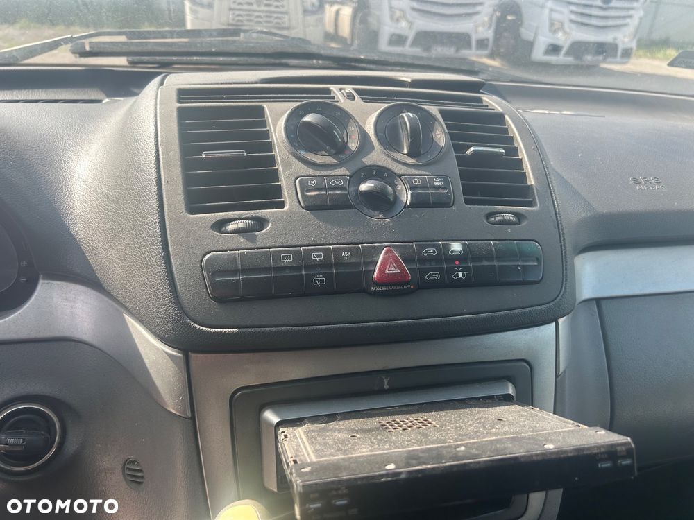 Mercedes-Benz Viano - 8