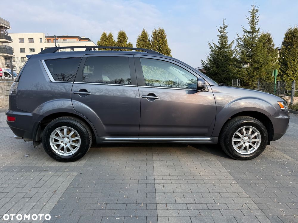 Mitsubishi Outlander 2.0 2WD Invite - 9