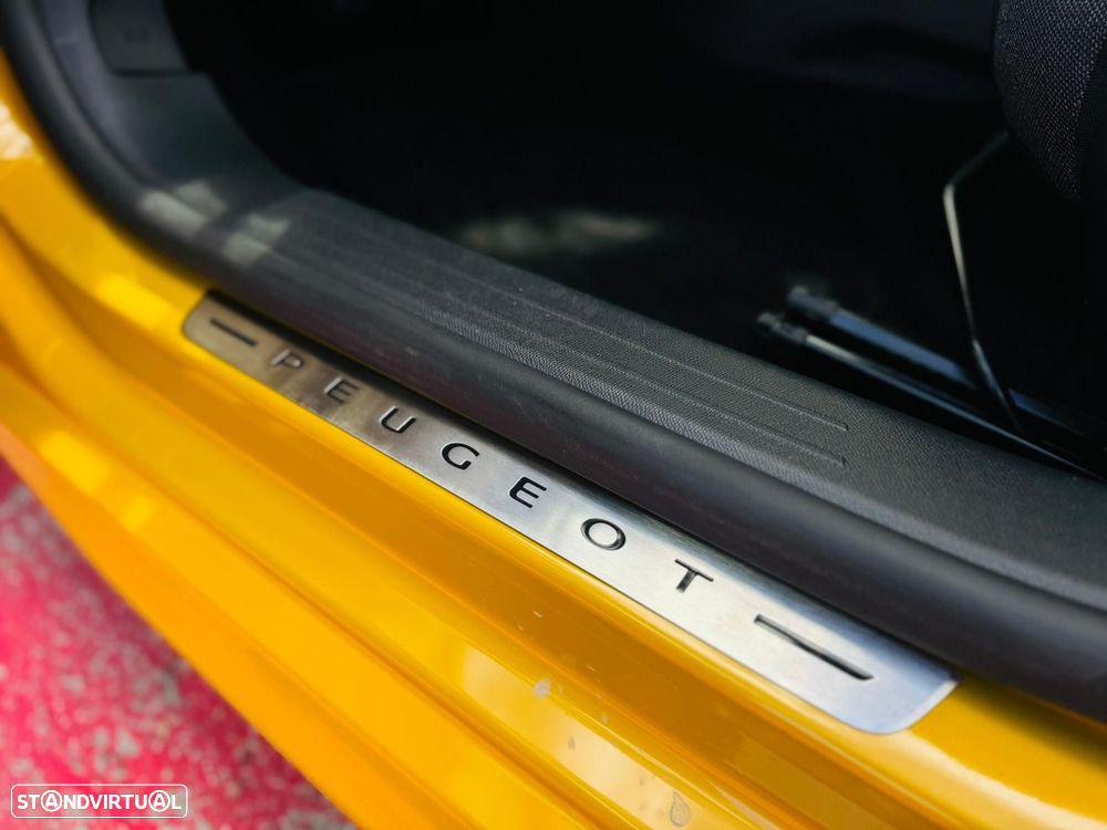 Peugeot 208 1.2 PureTech Allure - 15
