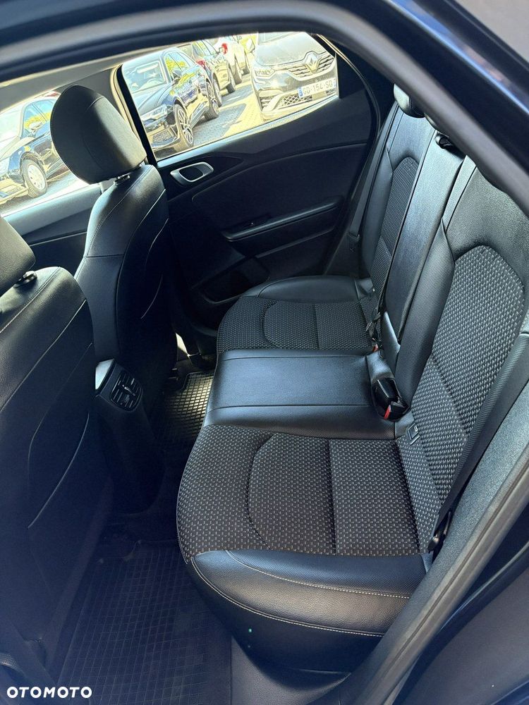 Kia XCeed 1.5 T-GDI L Business Line - 16