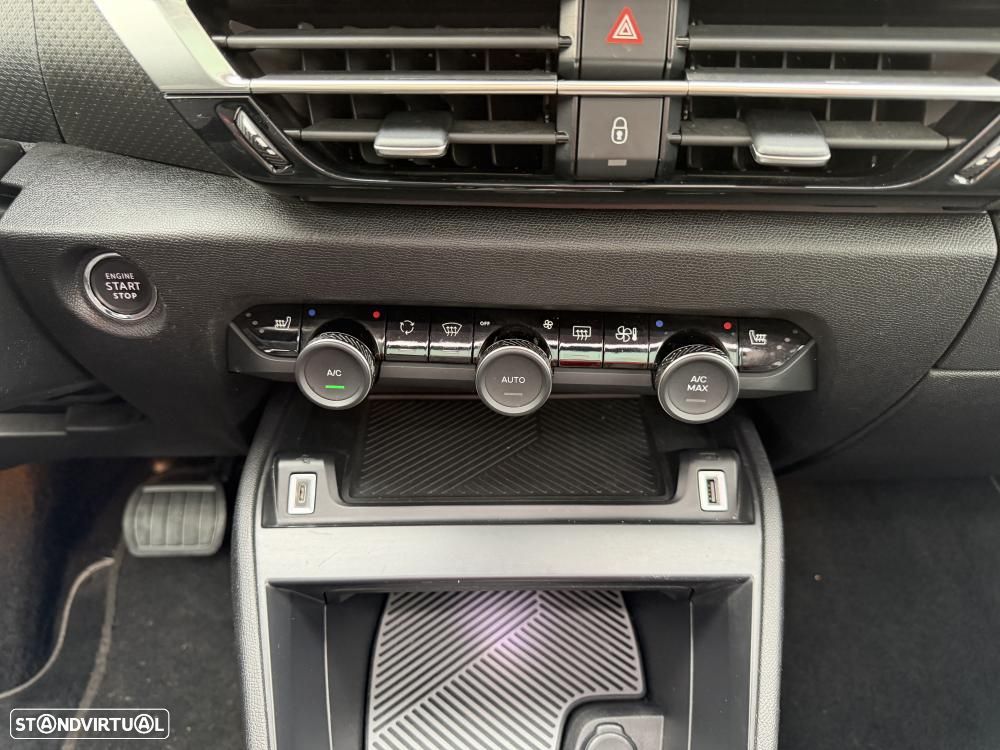 Citroën e-C4 50 kWh E-Series Collection - 33