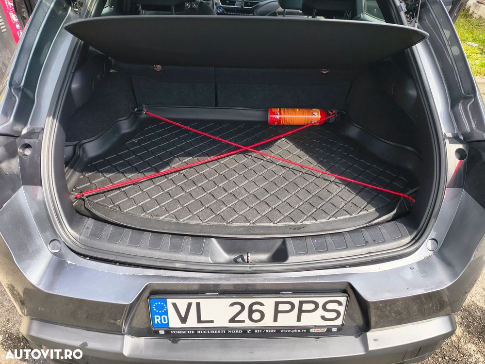 Lexus UX 250h Business Edition - 37