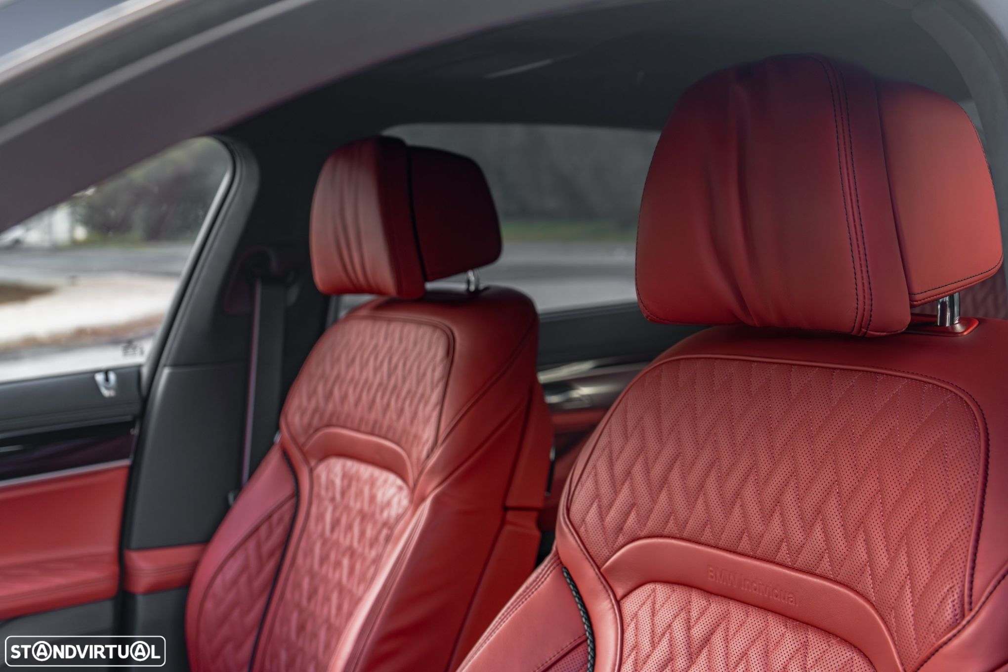 BMW 750 Li xDrive Pack M - 12