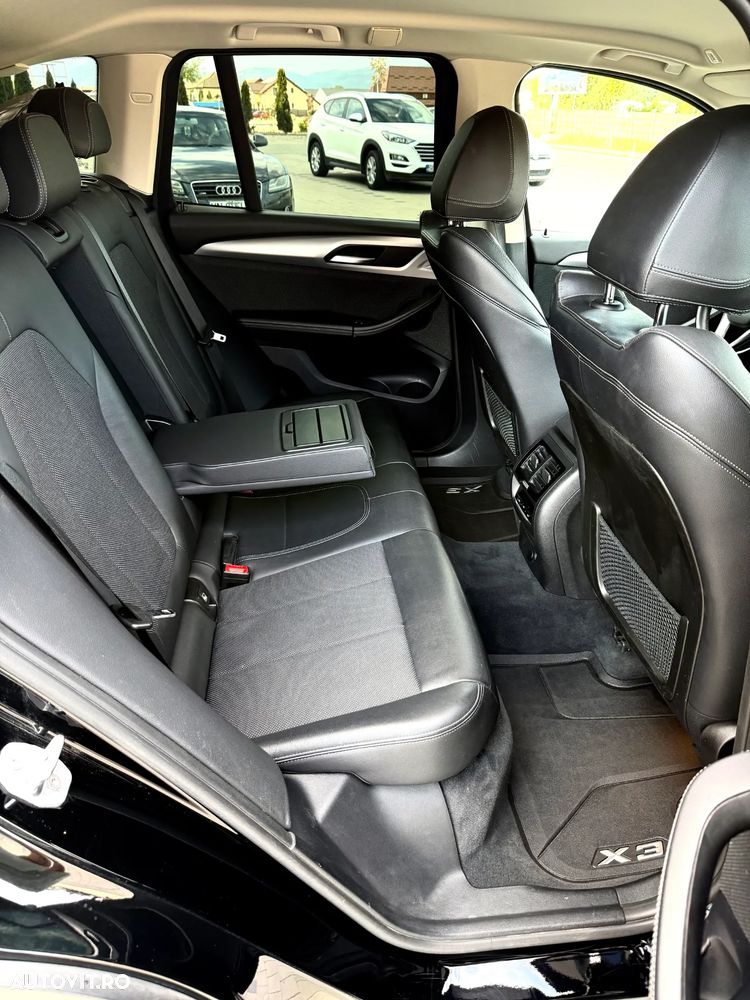 BMW X3 xDrive20d AT Luxury Line - 31