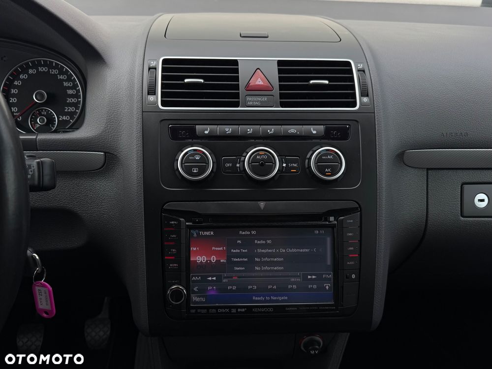 Volkswagen Touran 2.0 TDI DPF BlueMotion Technology Life - 19