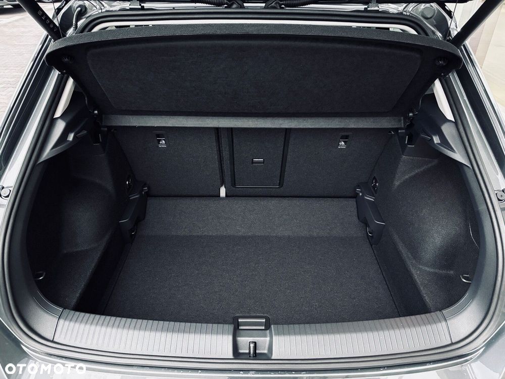 Volkswagen T-Roc - 23