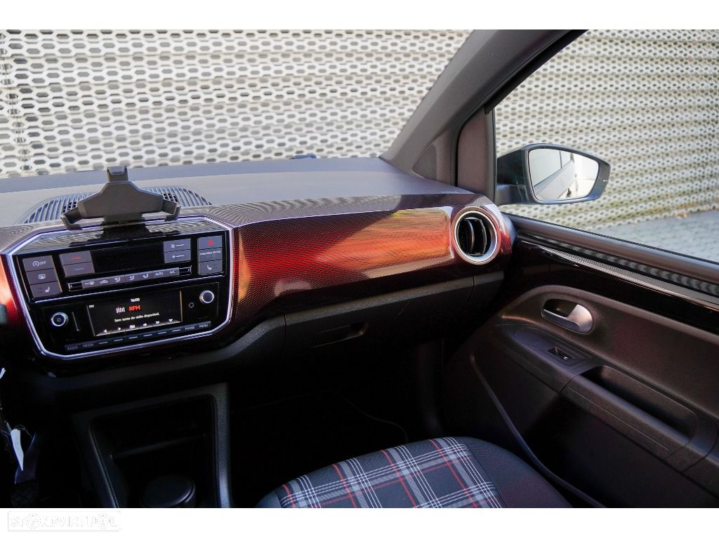 VW Up! - 24