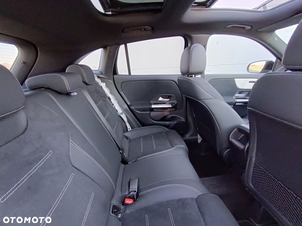Mercedes-Benz GLA 220 mHEV 4-Matic AMG Line 8G-DCT - 6