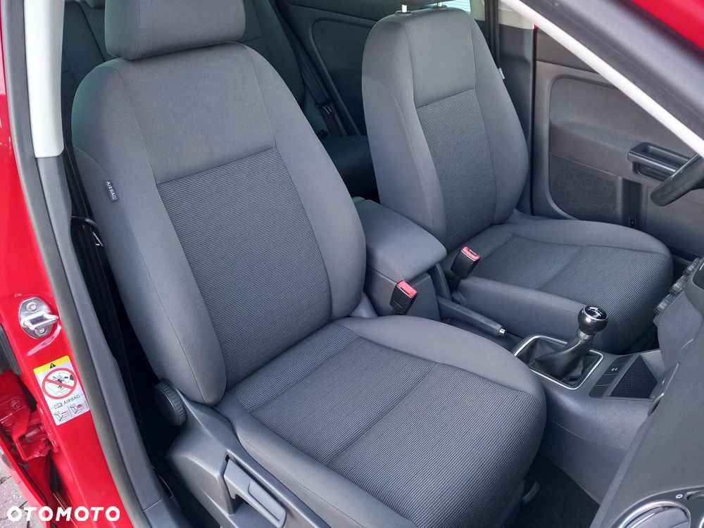 Volkswagen Golf Plus - 11