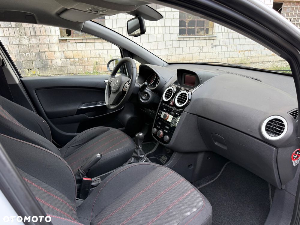 Opel Corsa 1.6 Turbo GSi - 13
