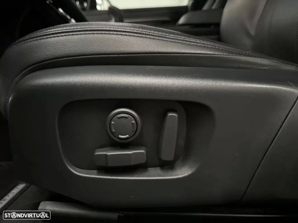 Land Rover Range Rover Evoque P300e R-Dynamic SE — fotografia 15