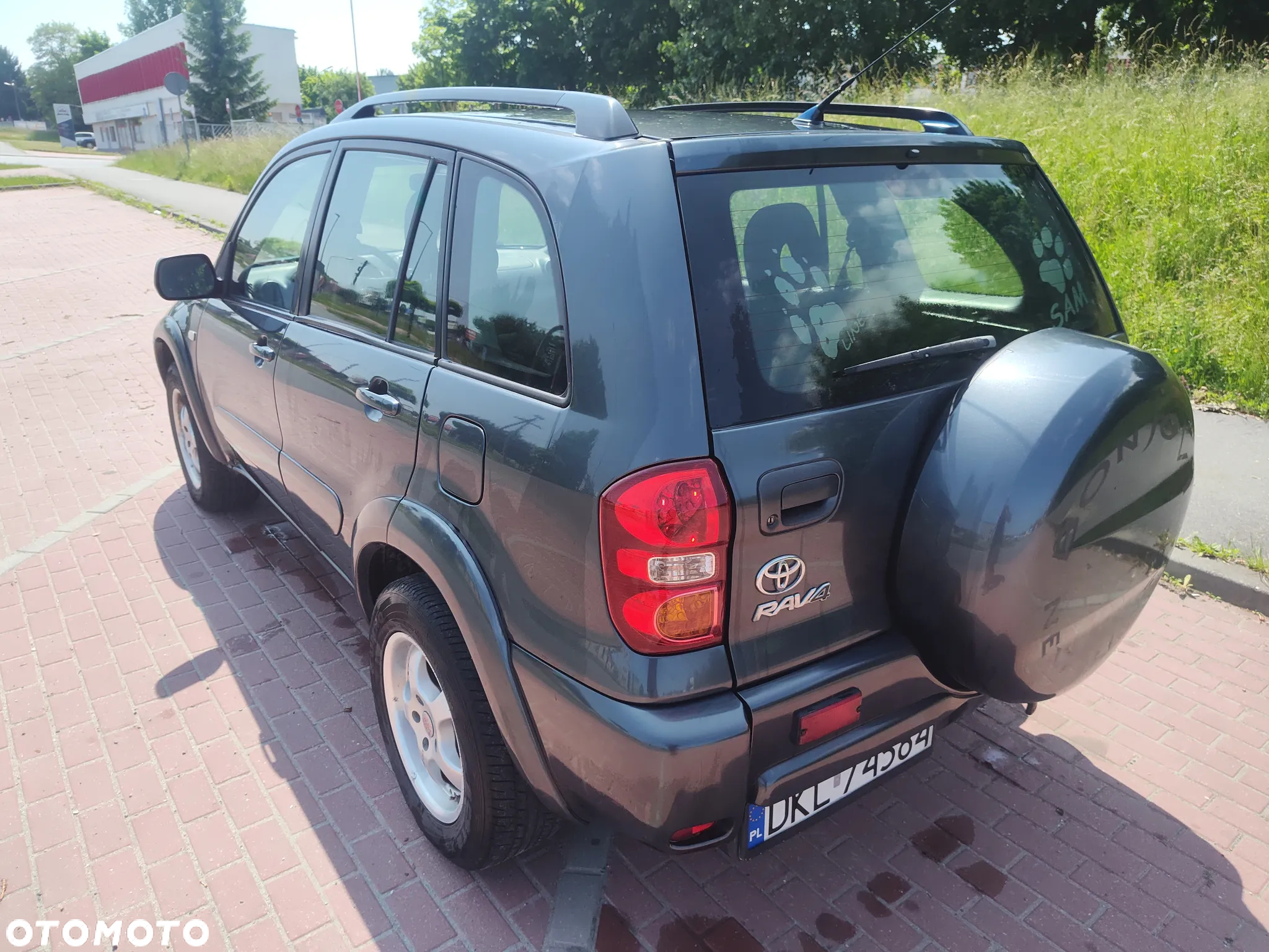 Toyota RAV4 - 4