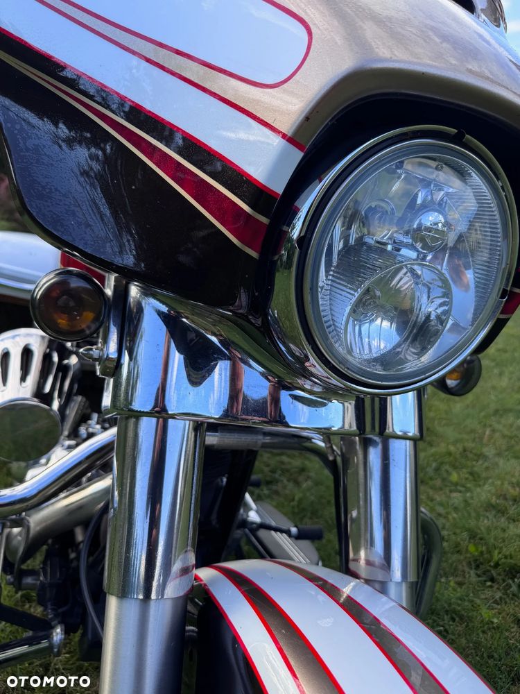 Harley-Davidson Touring Street Glide - 13