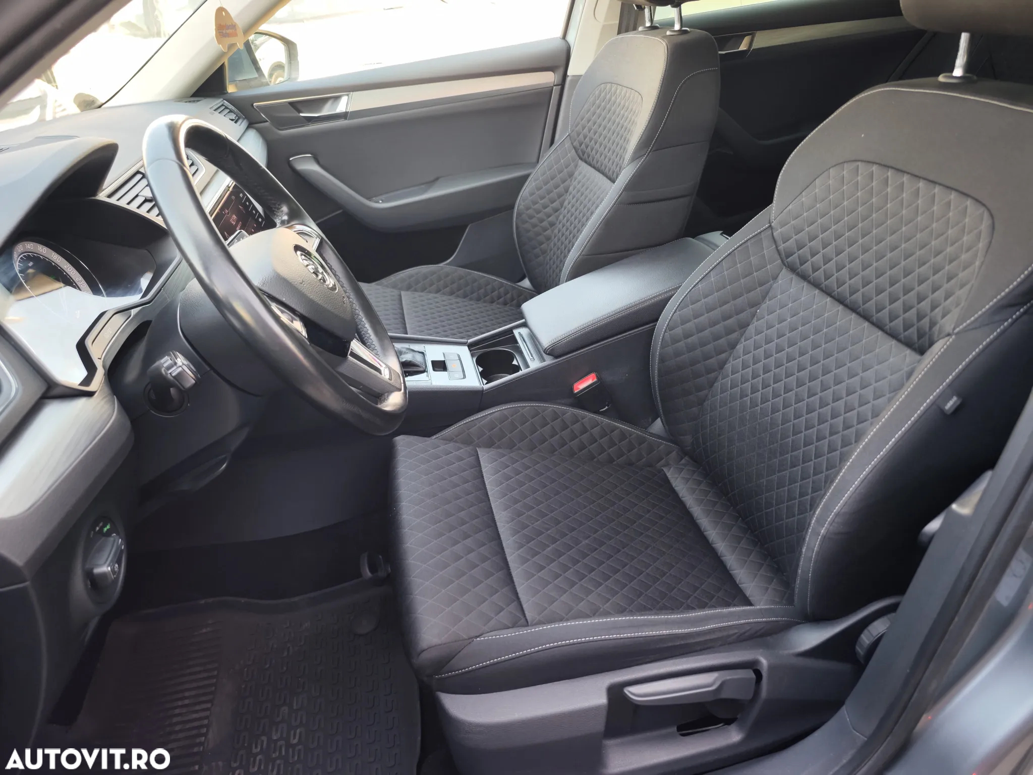 Skoda Superb 1.5 TSI DSG Ambition - 12