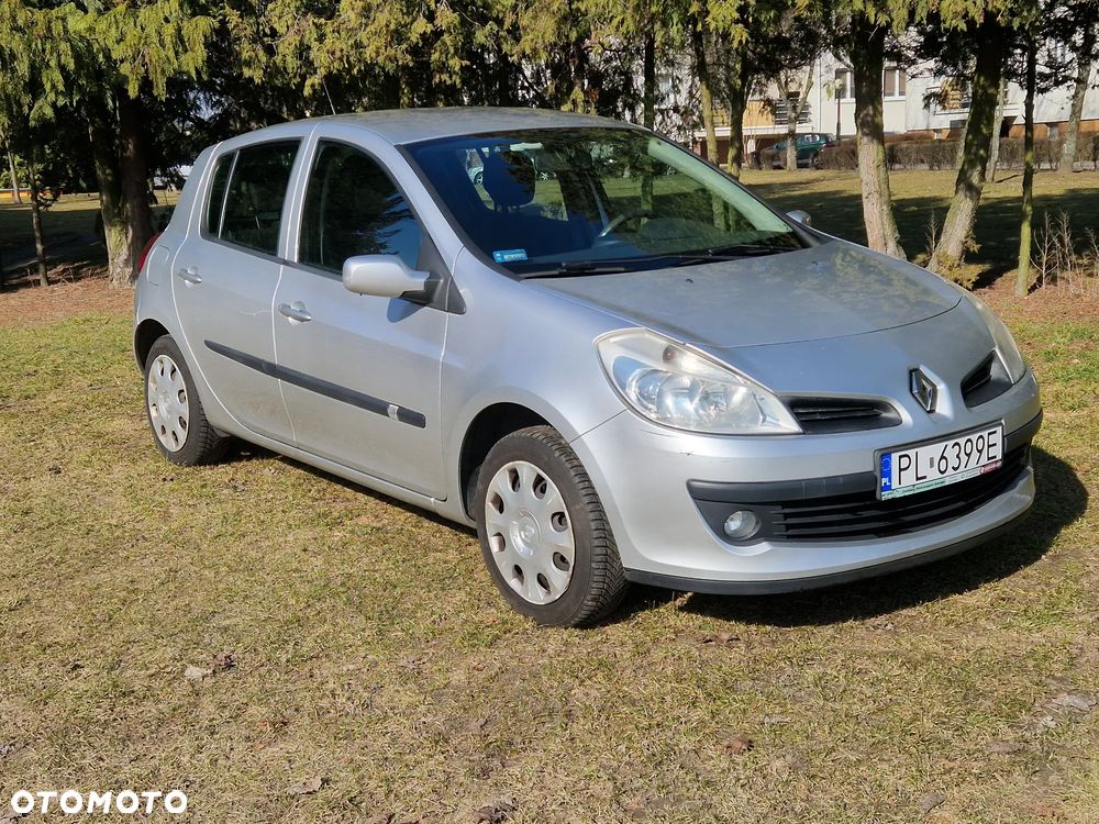 Renault Clio - 12