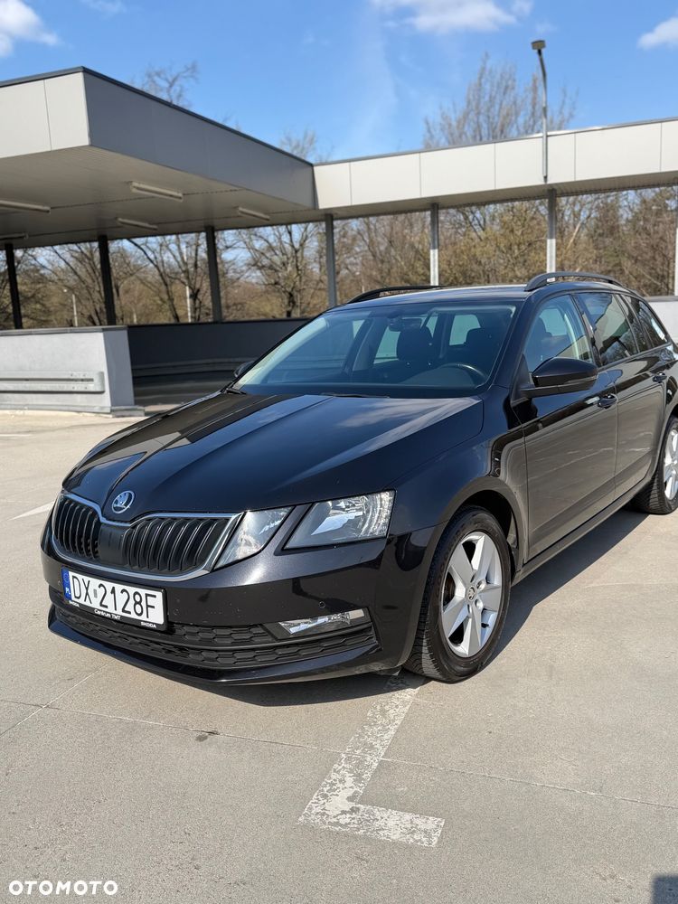 Skoda Octavia 1.6 TDI Drive DSG - 1