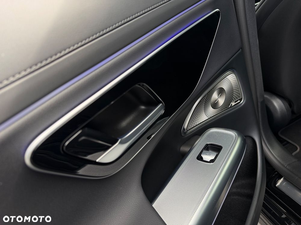 Mercedes-Benz Klasa E 220 d mHEV 4-Matic AMG 9G-Tronic - 36