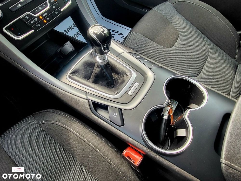 Ford Mondeo - 34