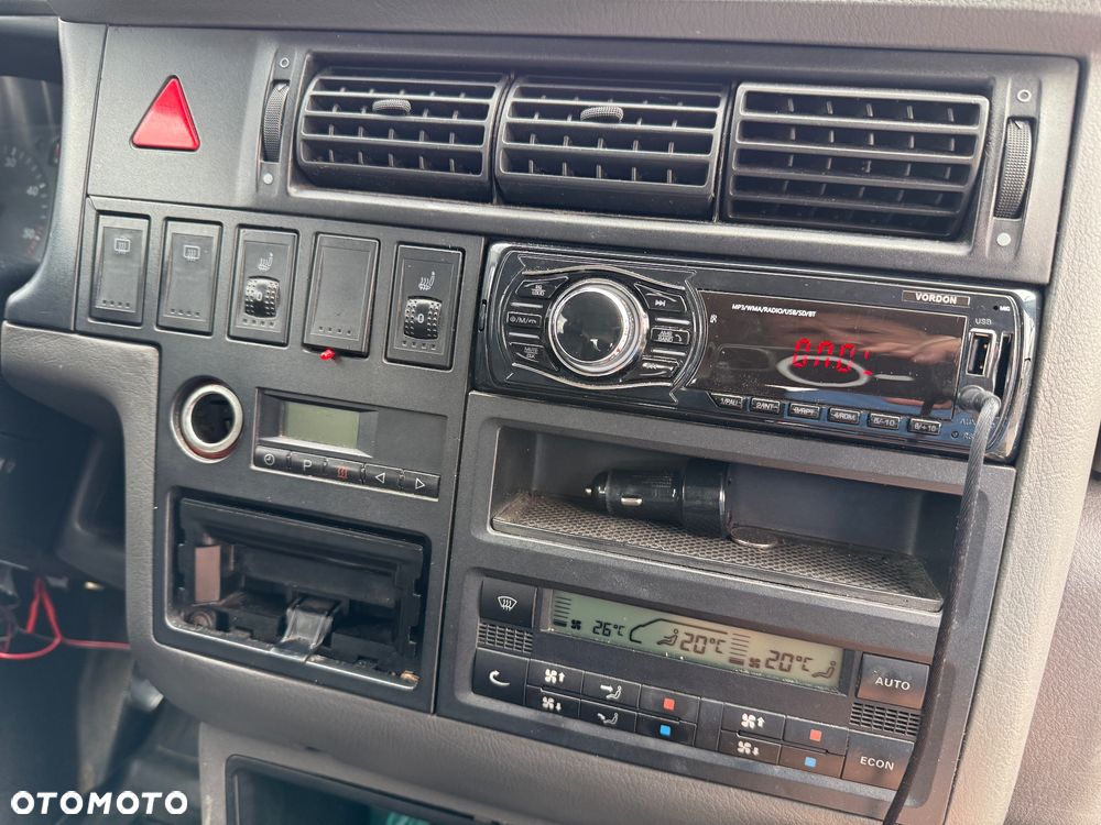 Volkswagen Caravelle Basis - 11