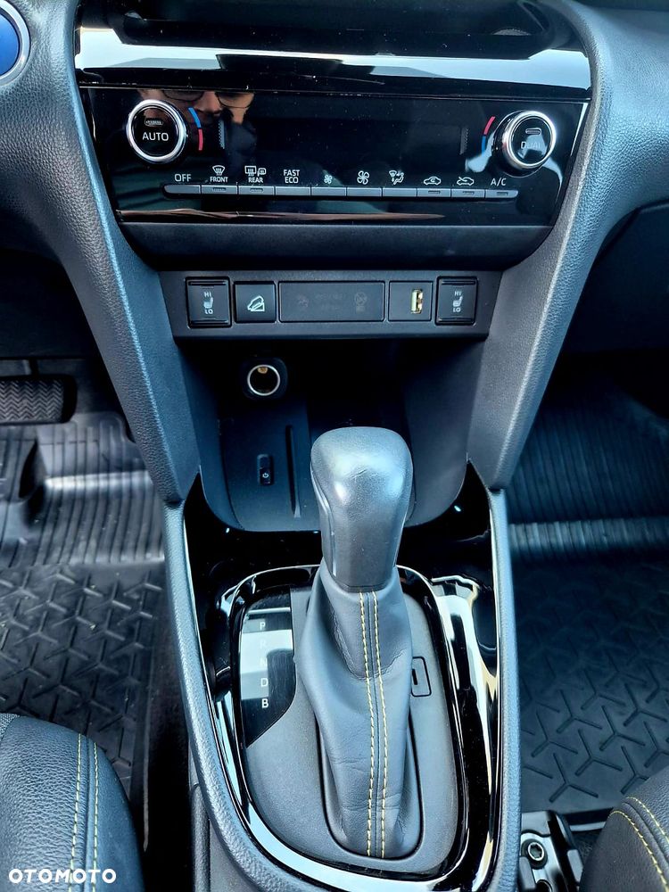 Toyota Yaris Cross Hybrid 1.5 Style AWD - 8