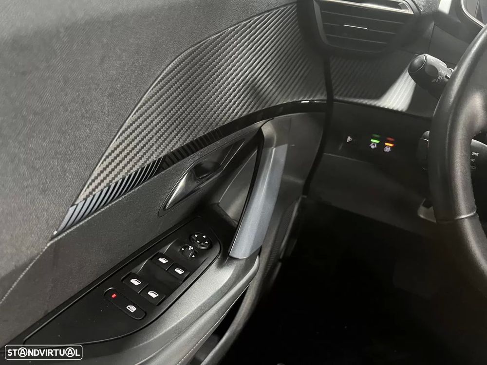Peugeot e-2008 50 kWh Allure - 42
