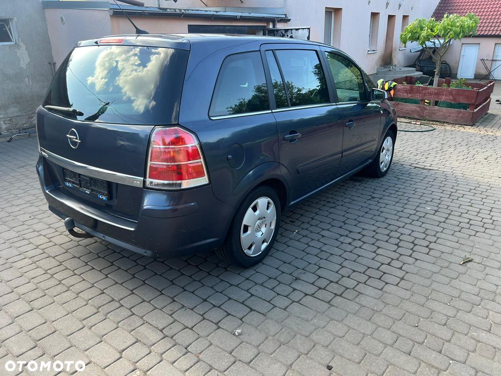 Opel Zafira 1.8 Family - 8