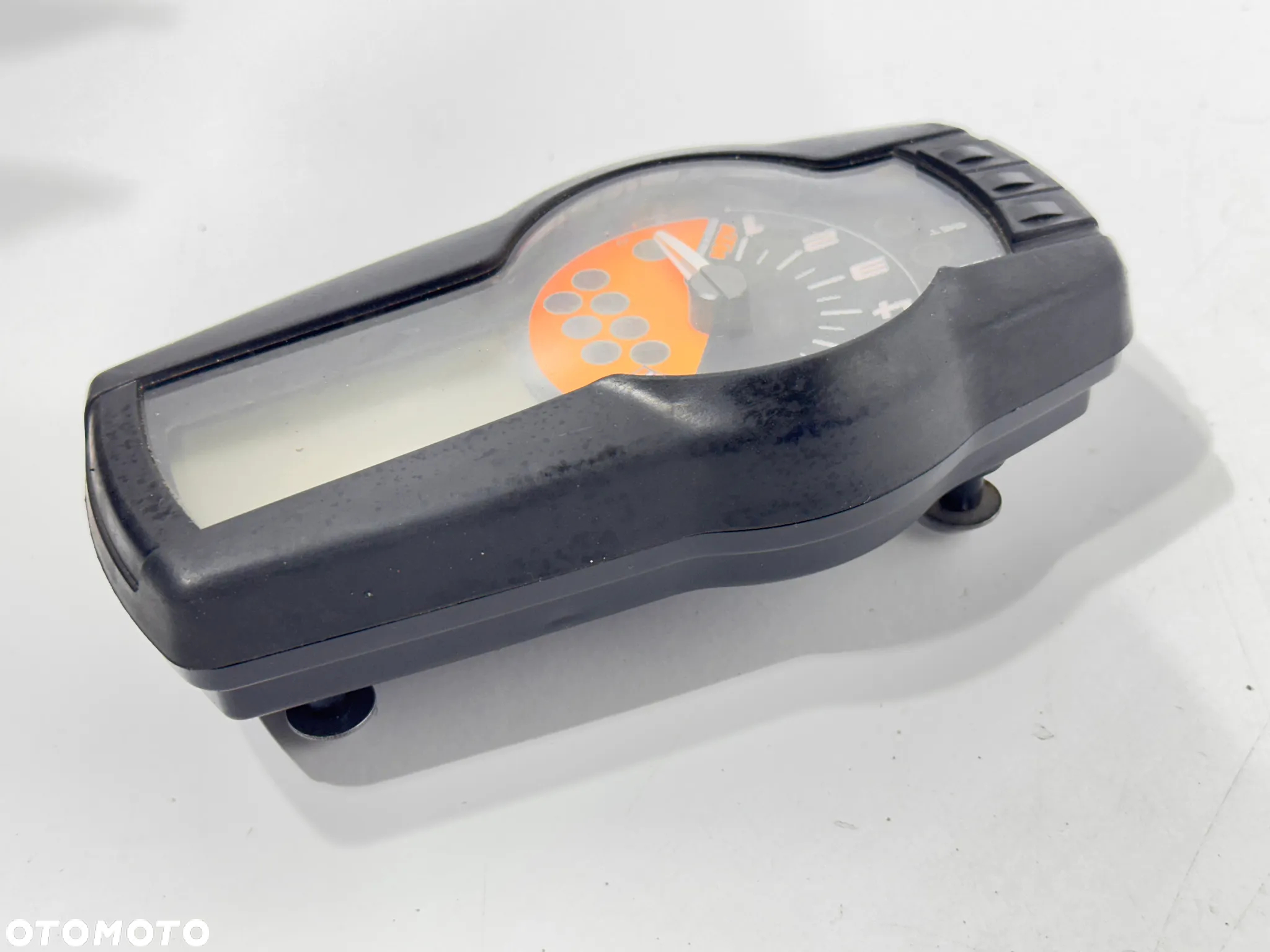 Licznik  KTM Duke 690  12-15R    34.338km - 3