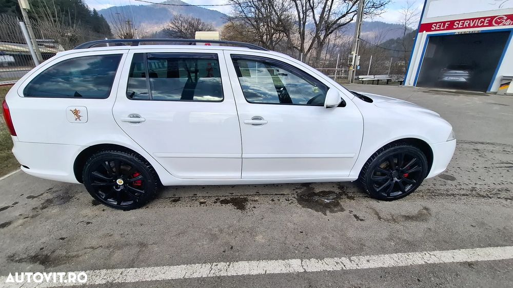 Skoda Octavia 2.0 TFSI RS DSG - 4