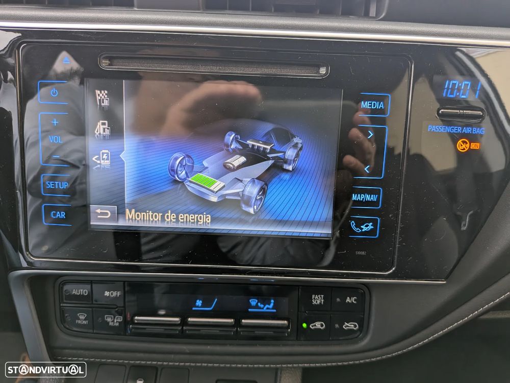 Toyota Auris 1.8 HSD Comfort +P.Sport+Navi - 16