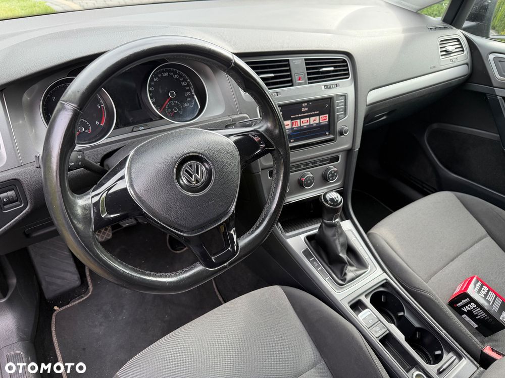Volkswagen Golf - 16