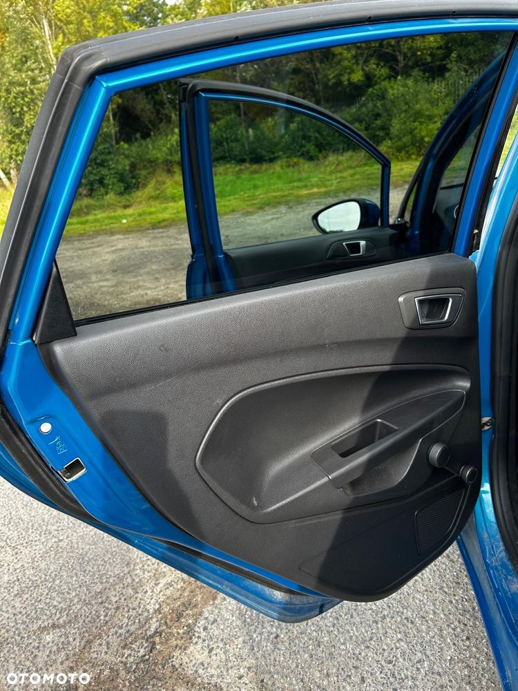 Ford Fiesta - 10