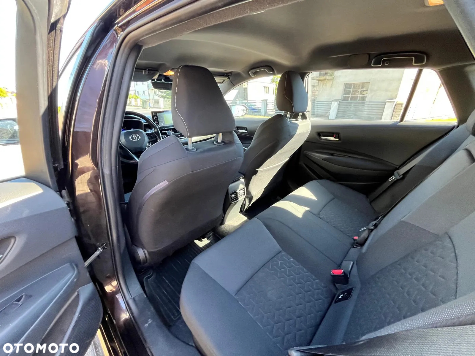Toyota Corolla 1.8 Hybrid Executive - 17