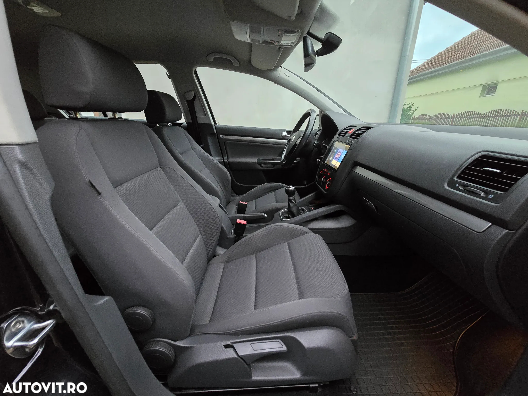 Volkswagen Golf 1.6 Comfortline - 12