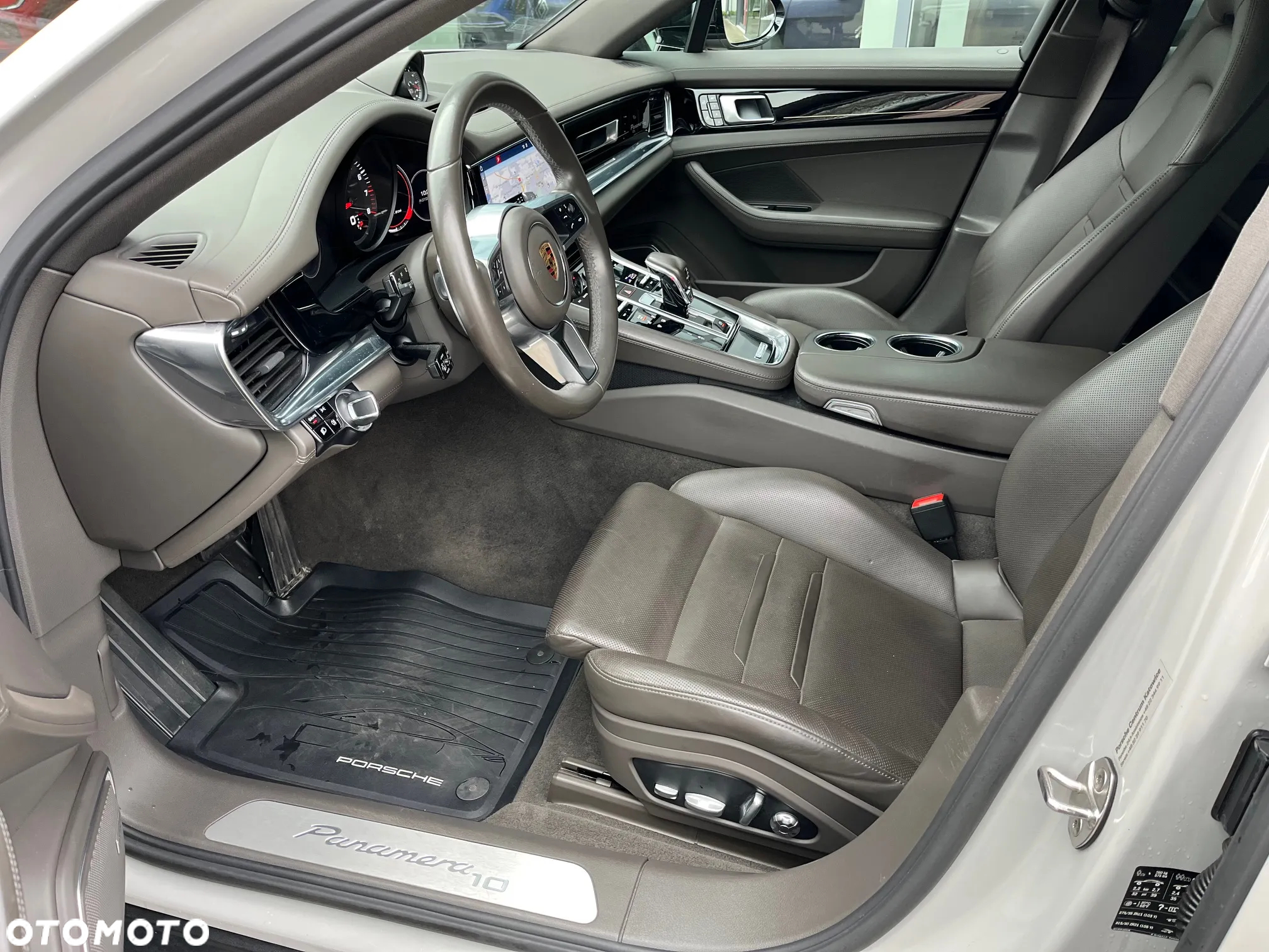 Porsche Panamera 4 - 14