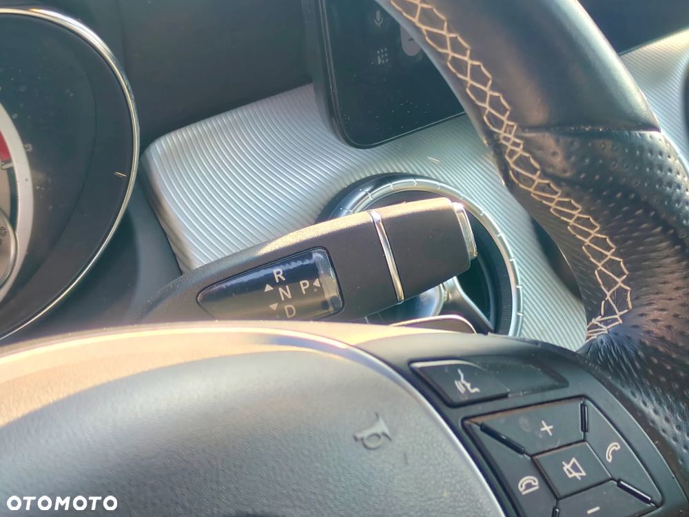 Mercedes-Benz CLA 250 7G-DCT - 13