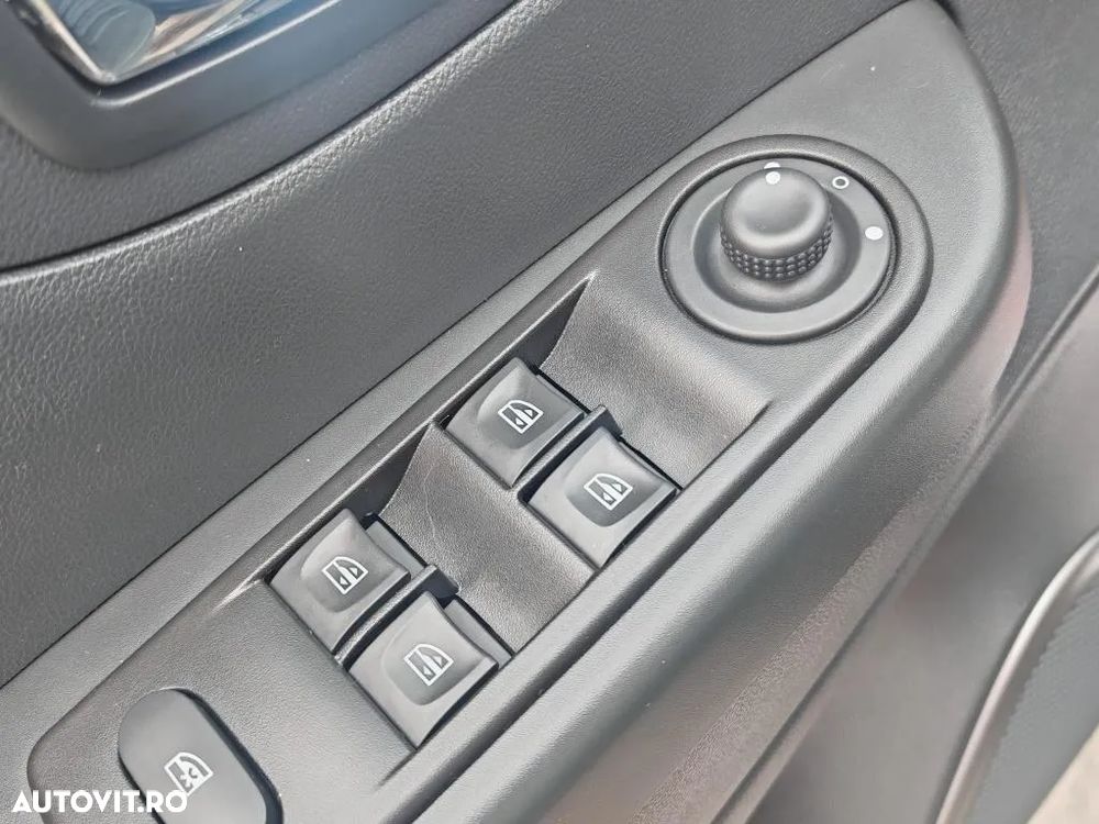 Renault Captur (ENERGY) dCi 90 EDC LIMITED - 17