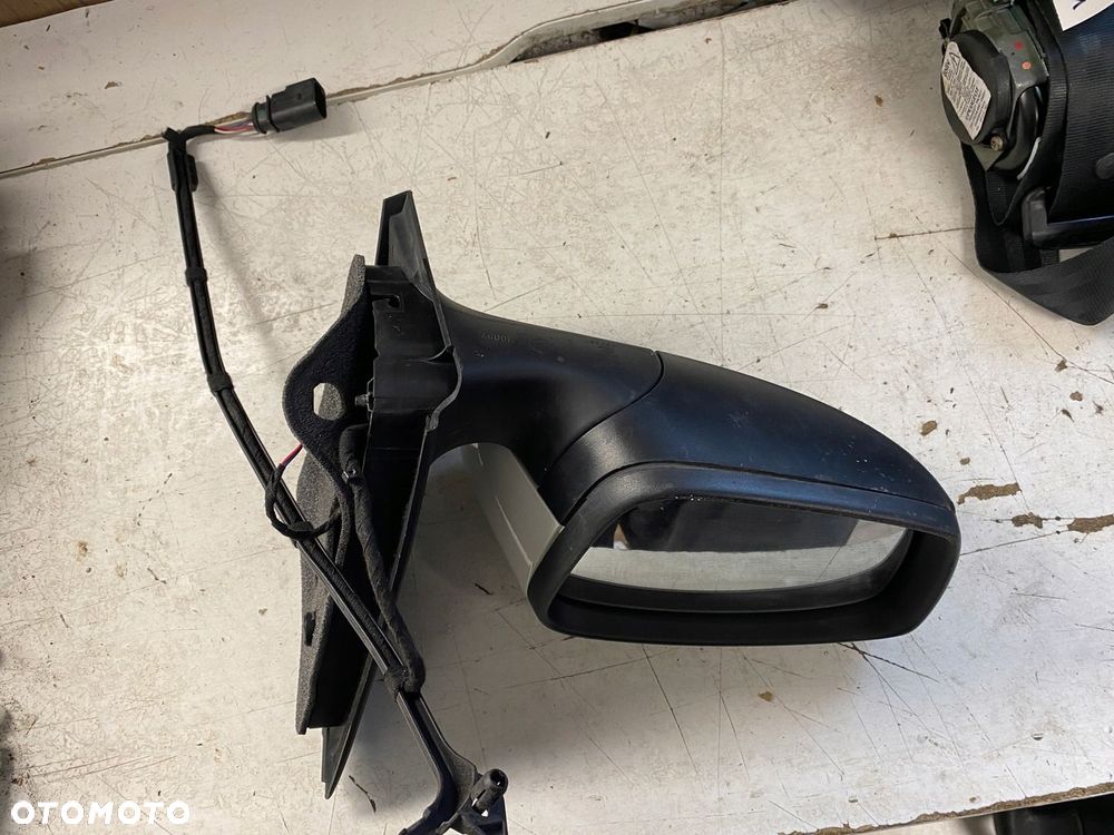 VW UP LUSTERKO LEWE 7 PIN - 5