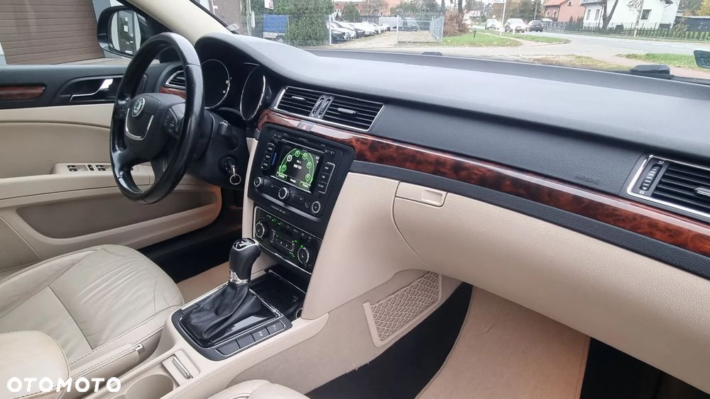 Skoda Superb 3.6 FSI 4x4 Platinum DSG - 21