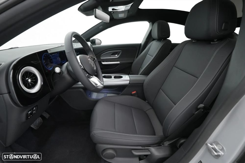 Mercedes-Benz CLA 180 Standard - 2
