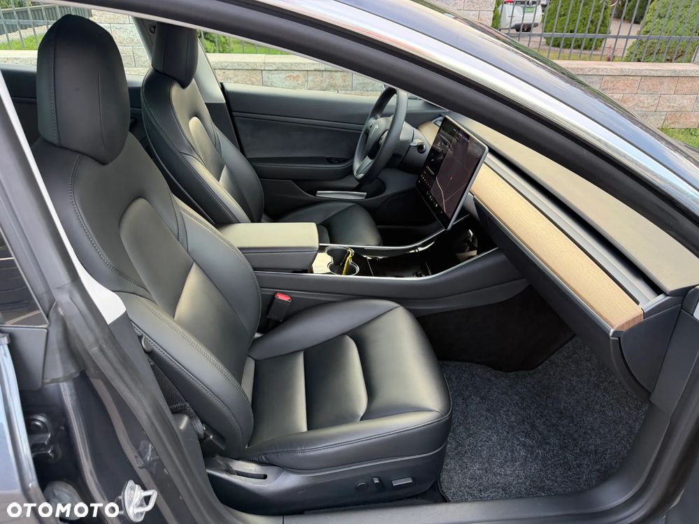 Tesla Model 3 Standard Reichweite Plus Hinterradantrieb - 10