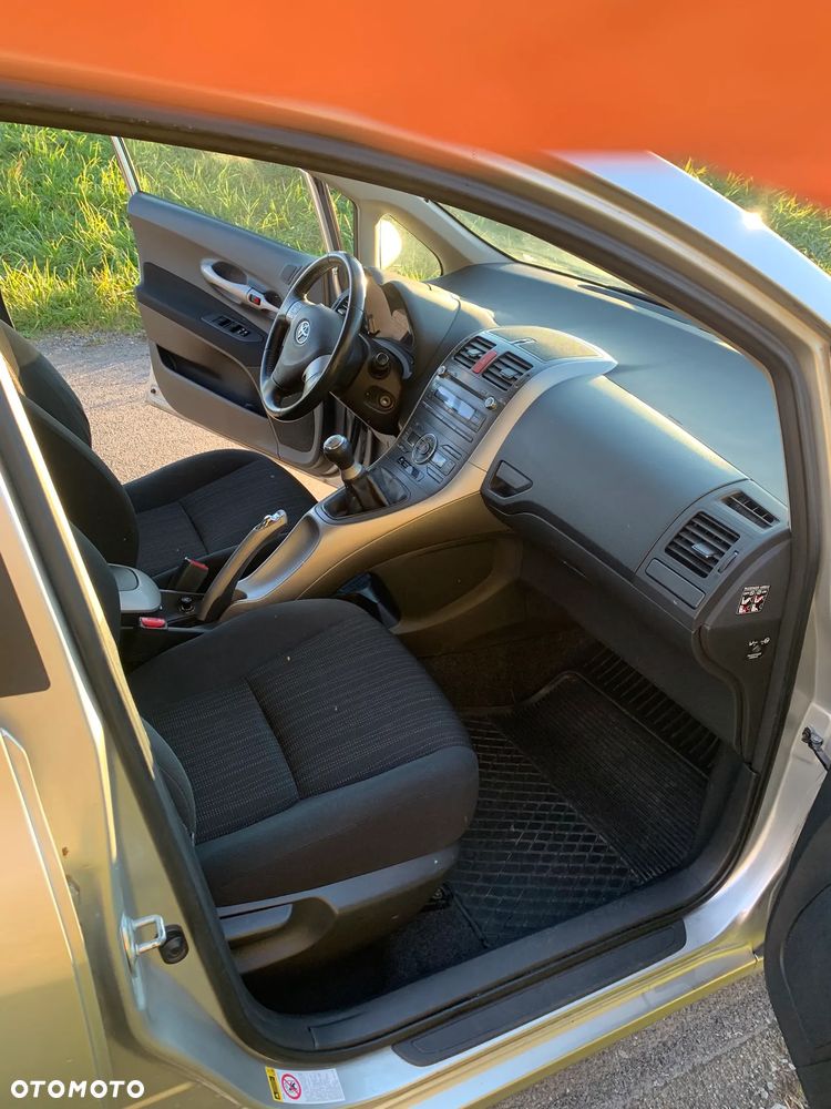 Toyota Auris - 8