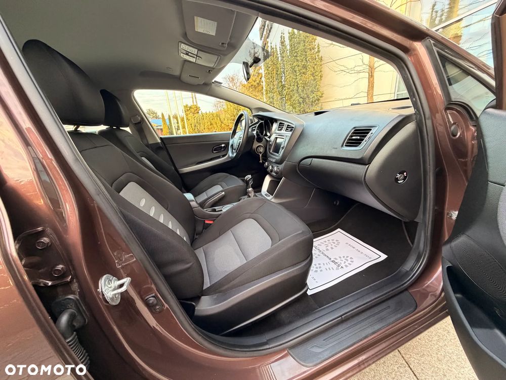 Kia Ceed 1.6 GDI ISG Spirit - 6