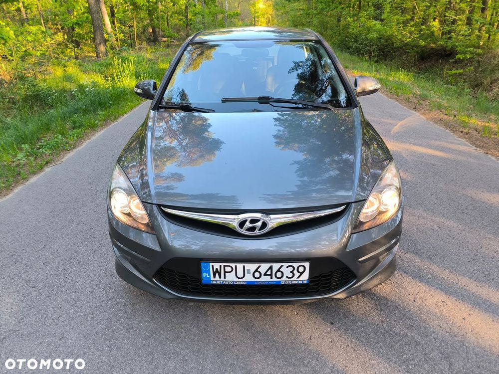 Hyundai i30 1.6 CRDi Classic + - 16