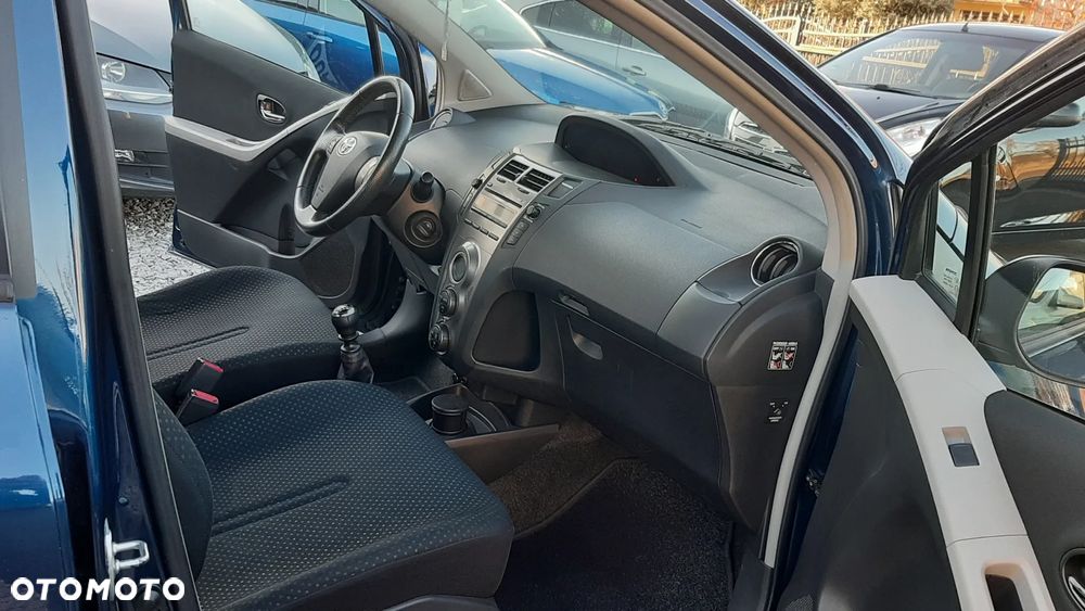 Toyota Yaris 1.33 VVT-i Cool - 16