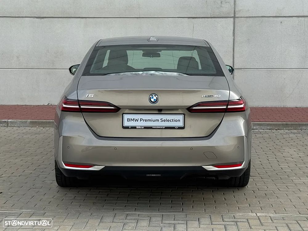 BMW i5 eDrive40 - 5