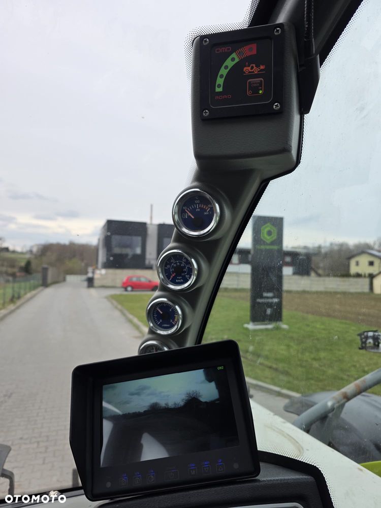 Claas Scorpion 7055 - 23